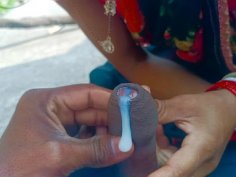 Indiansoni bhabhi outdoor blowjob - cum in mouth desi homemade sex